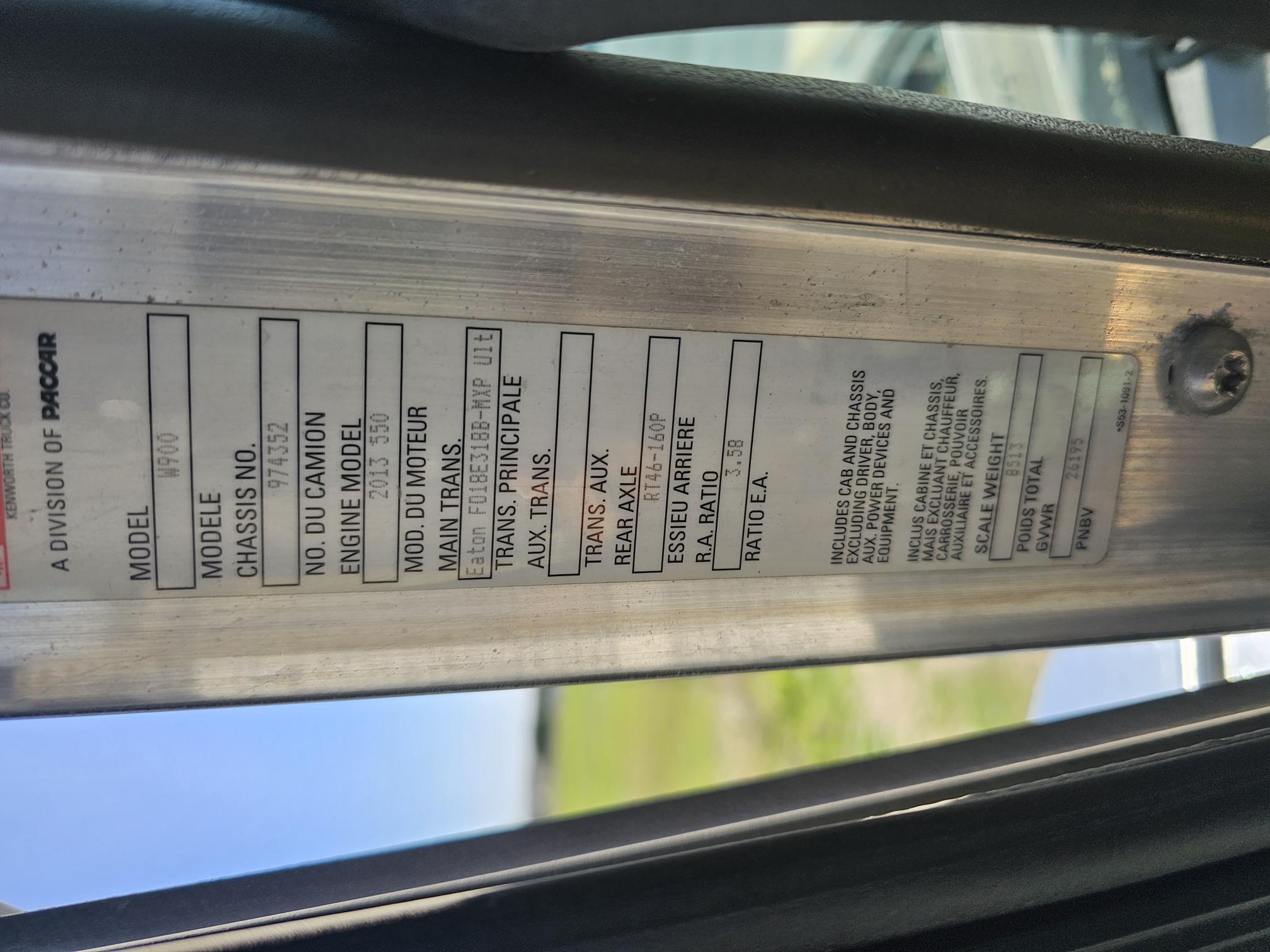 2015 KENWORTH W900 - Image 30