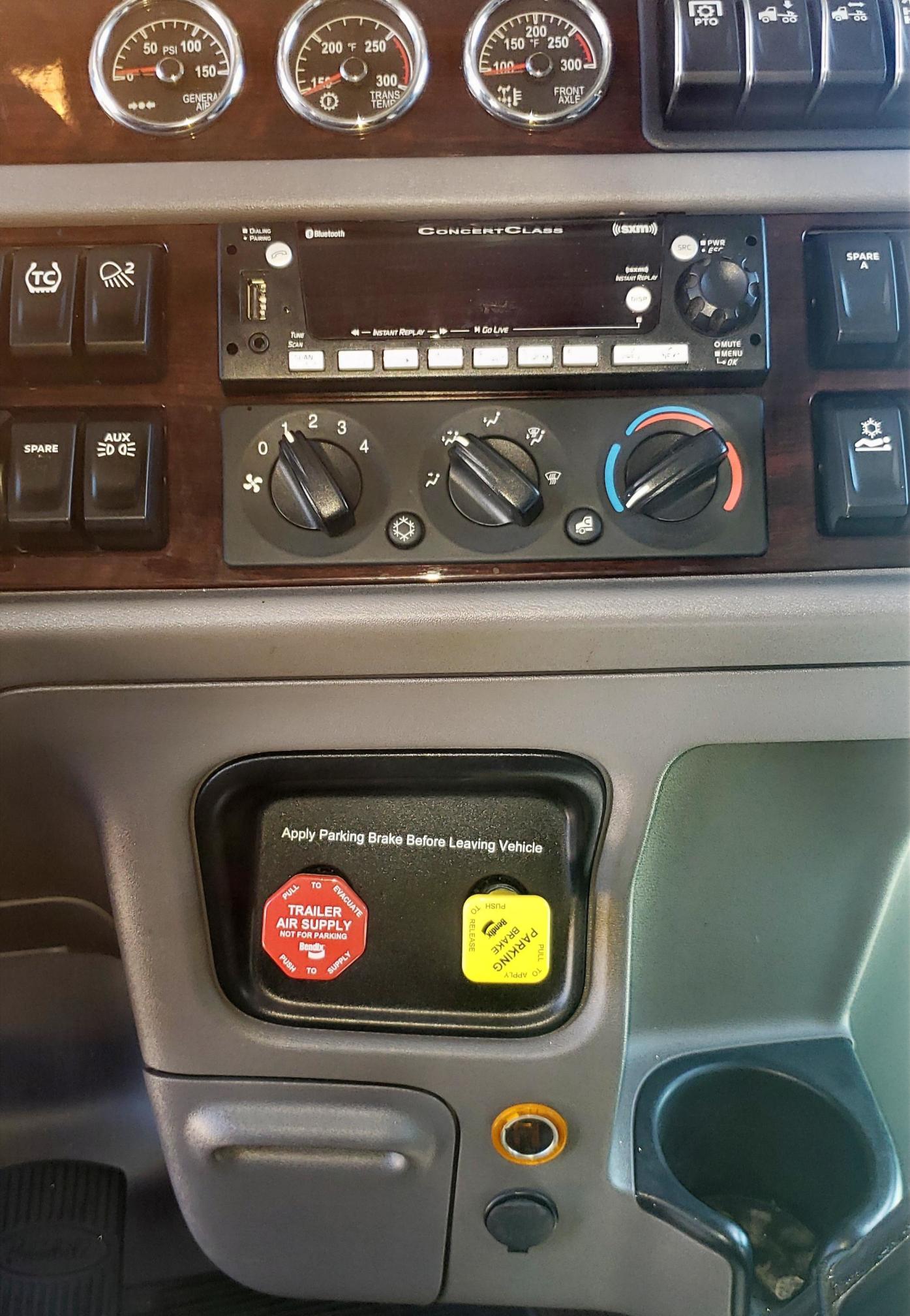 2015 KENWORTH W900 - Image 12