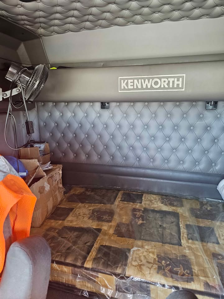 2015 KENWORTH W900 - Image 26