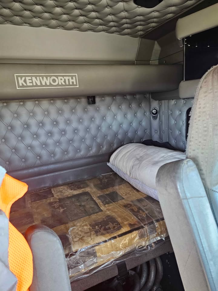 2015 KENWORTH W900 - Image 33