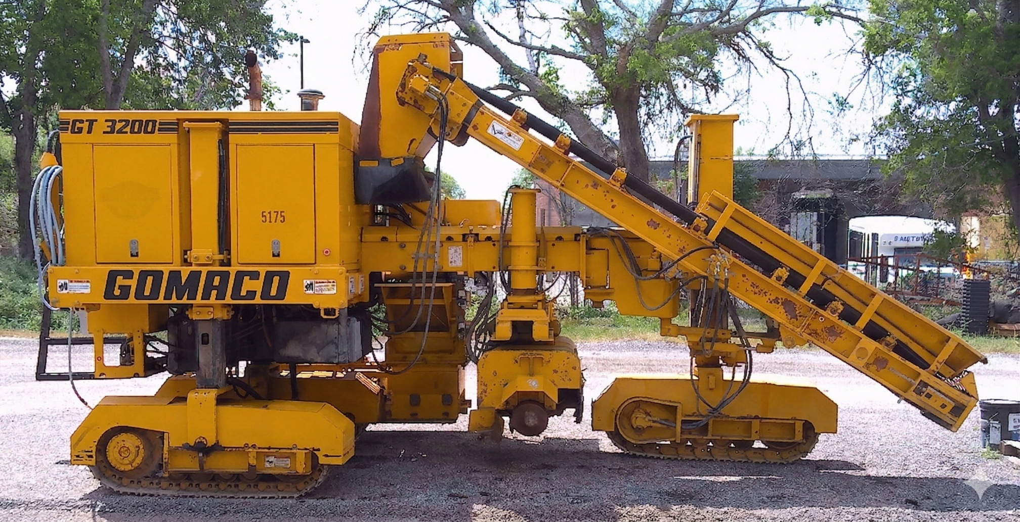 2009 GOMACO GT 3200 - view 2 of 27