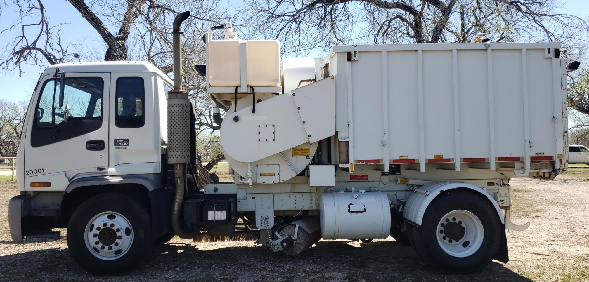 1999 GMC T7500 - Image 5