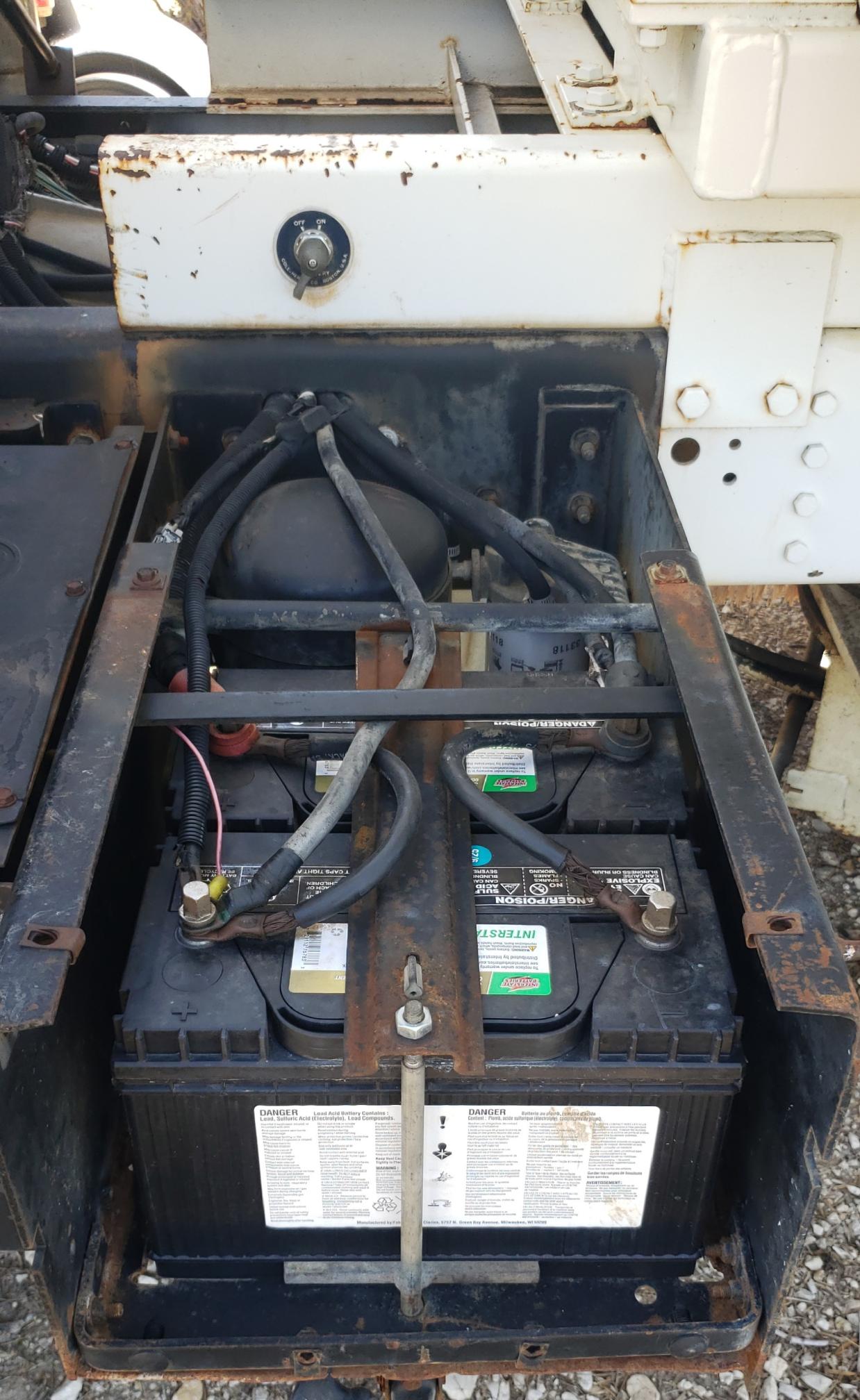 1999 GMC T7500 - Image 8