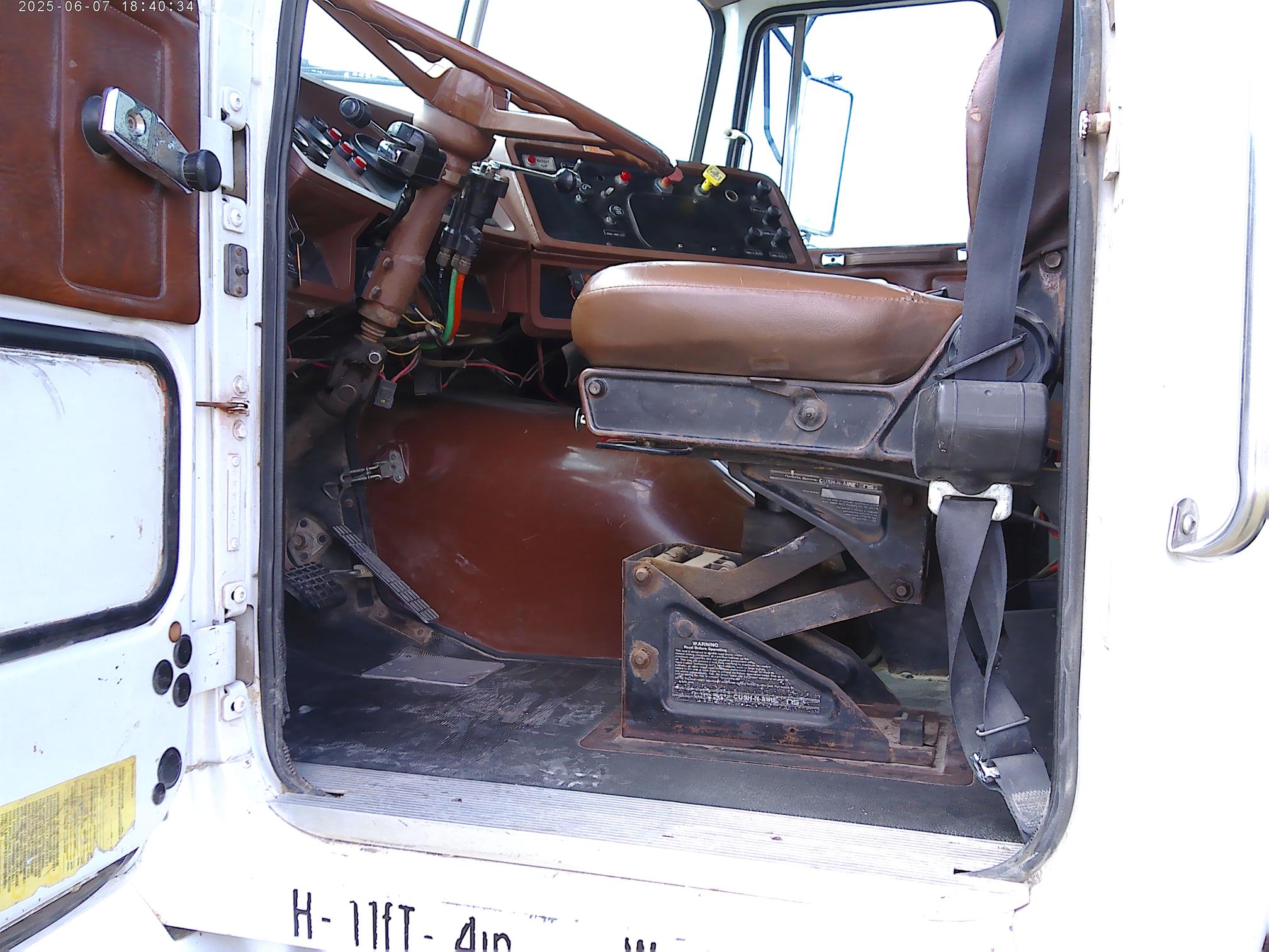 1991 WHITE/GMC WG - view 20 of 30