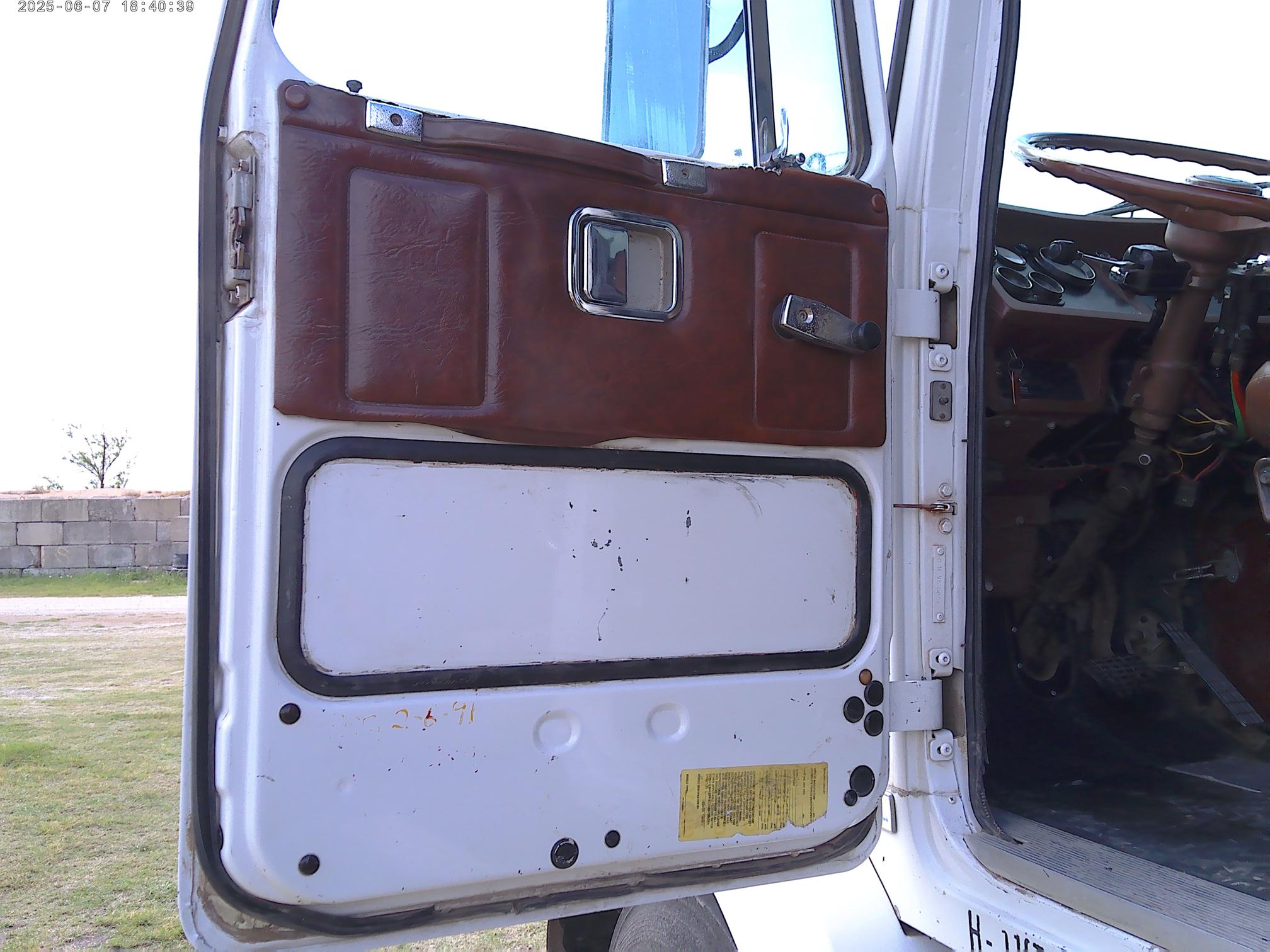 1991 WHITE/GMC WG - view 18 of 30