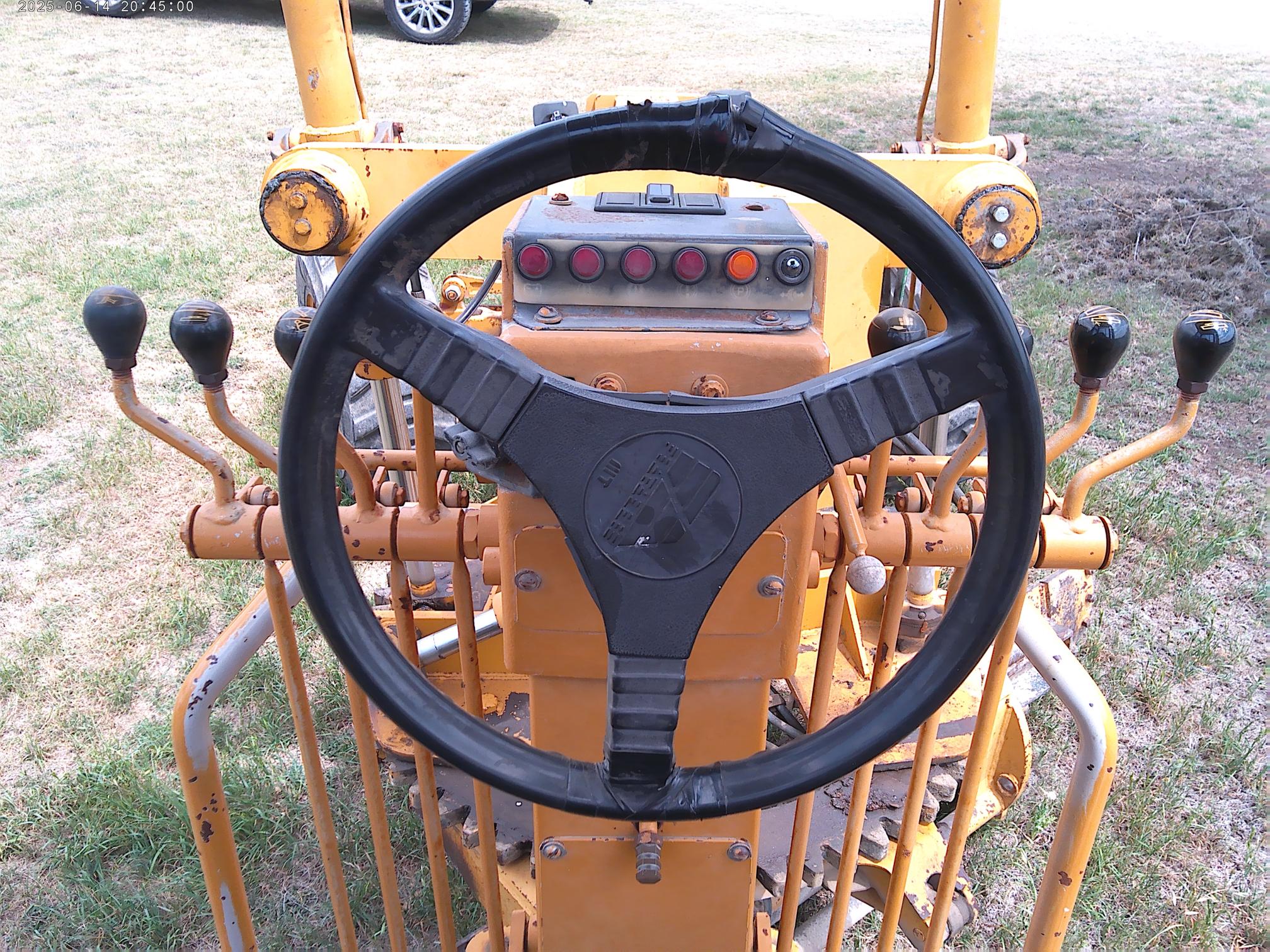 1985 FIATALLIS 65C - view 17 of 27