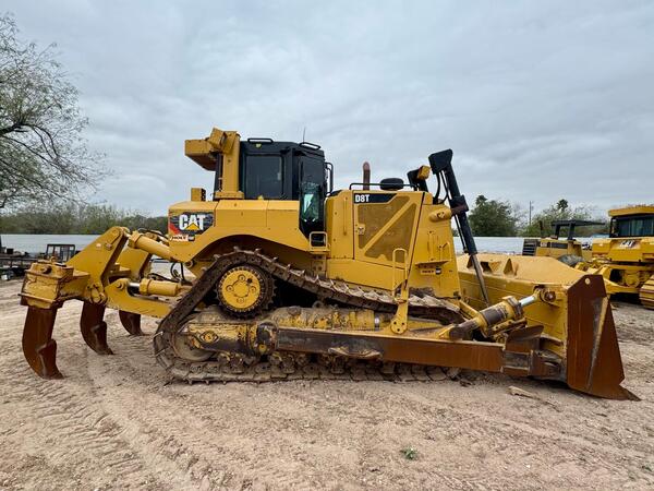 2019 CATERPILLAR D8T