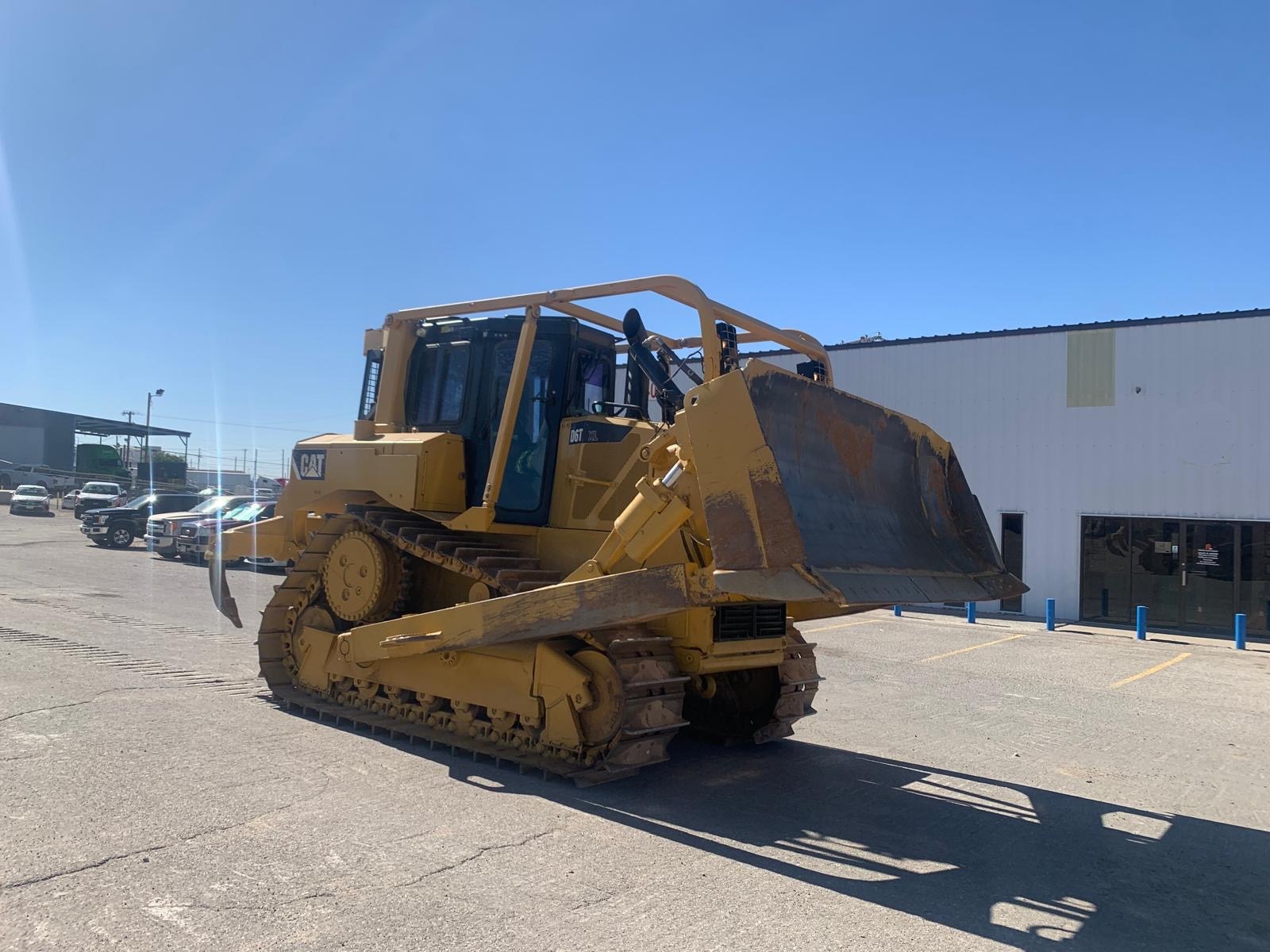 2011 CATERPILLAR D6T XL - view 3 of 7