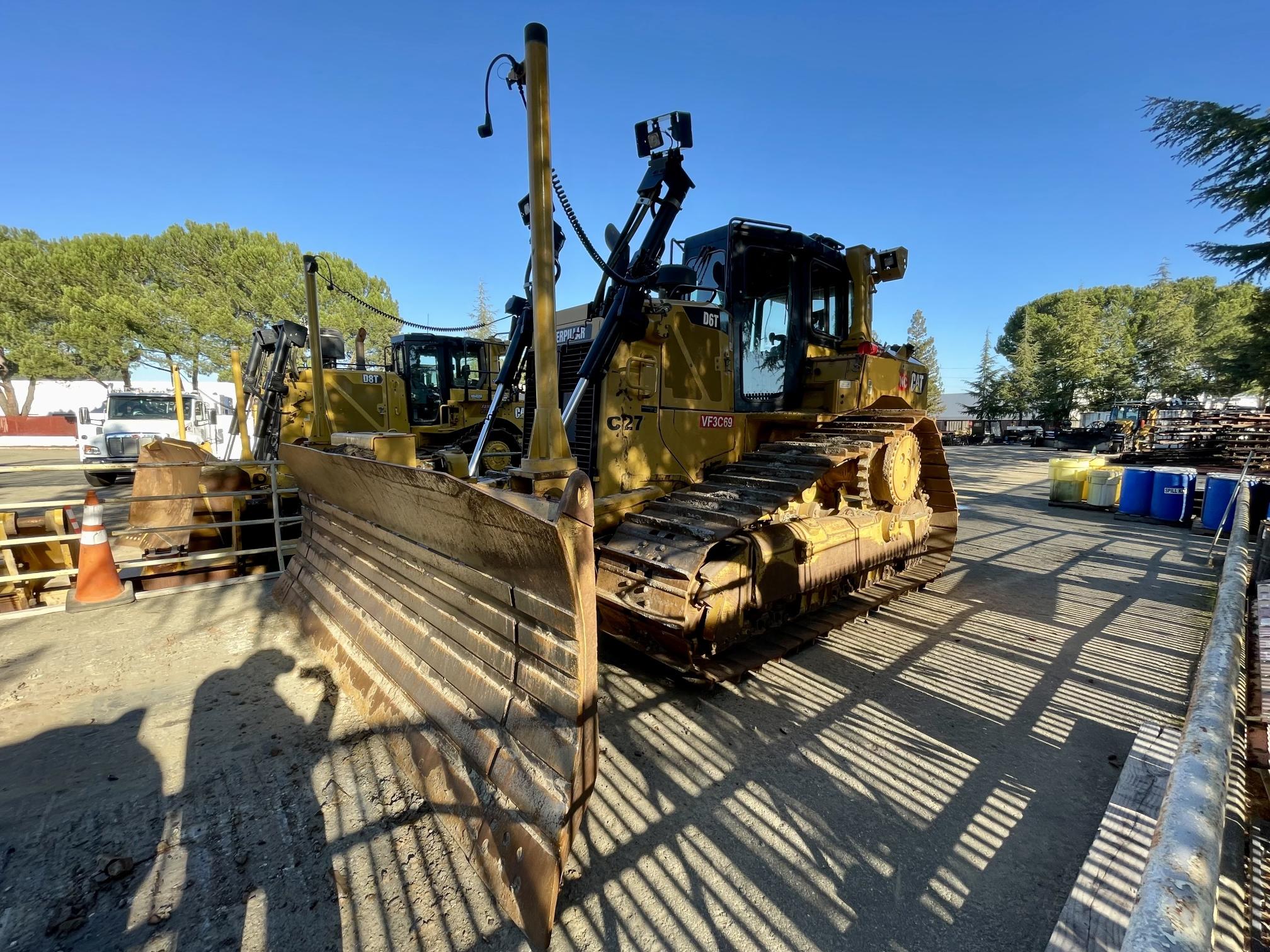 2014 CATERPILLAR D6T XW - view 1 of 8
