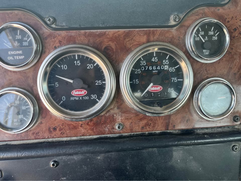 2004 PETERBILT 357 - view 9 of 9