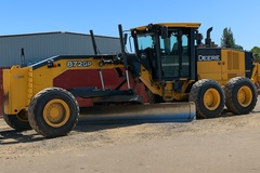 2010 DEERE 872GP - Image 2