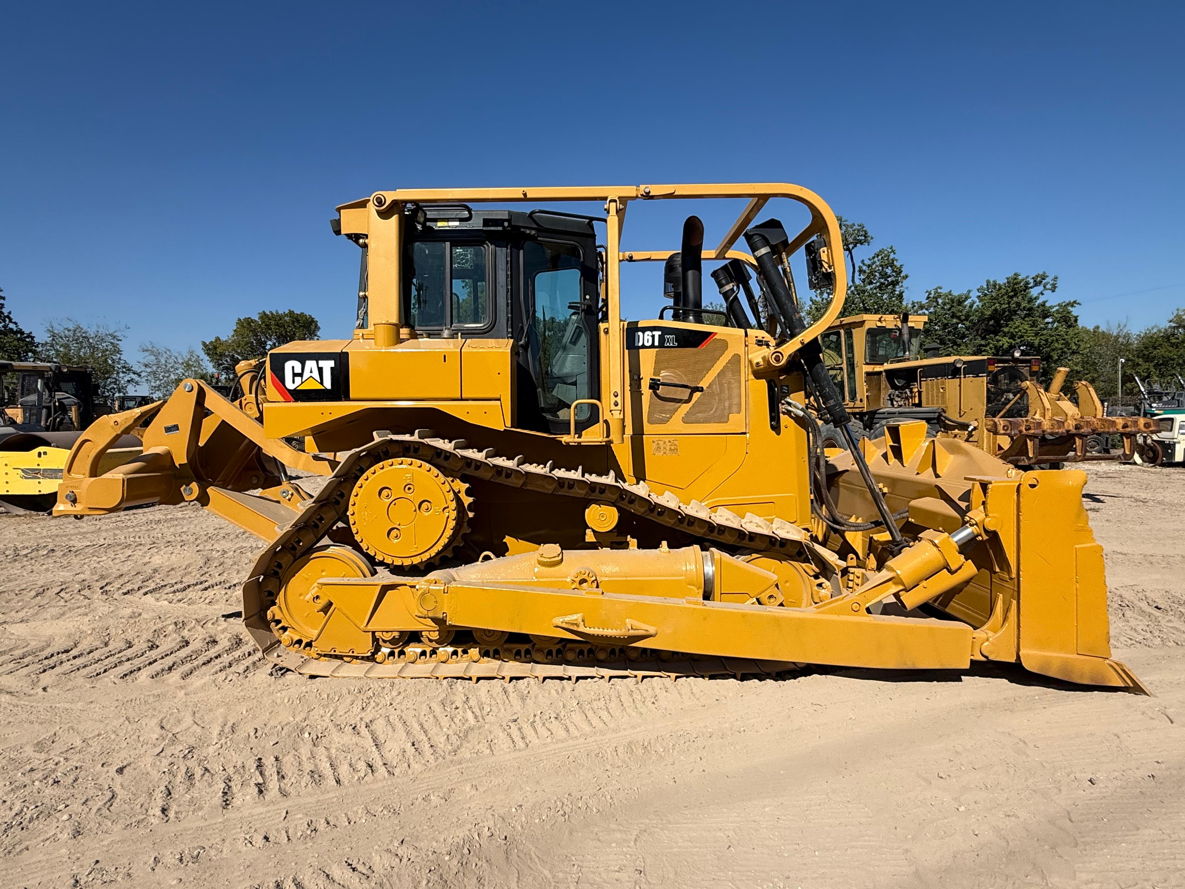 2014 CATERPILLAR D6T XW