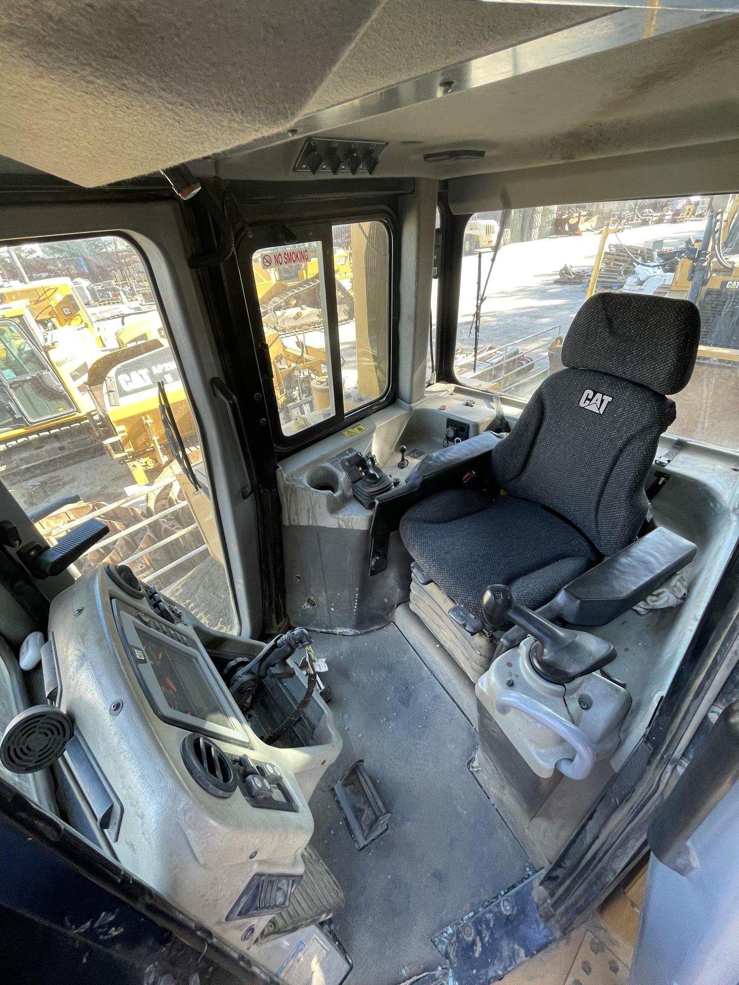2014 CATERPILLAR D6T XL - view 6 of 6