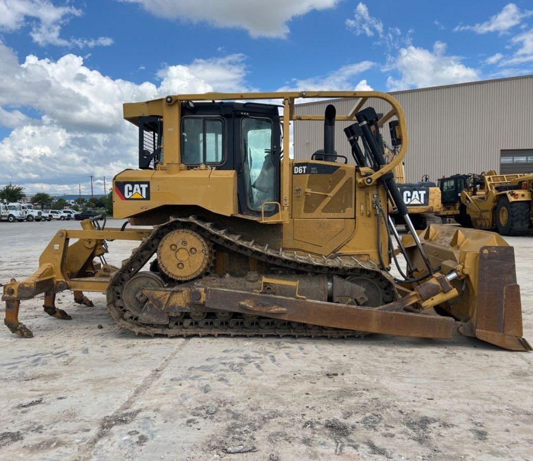 2012 CATERPILLAR D6T XL