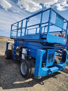 2015 GENIE GS4390 - Image 2