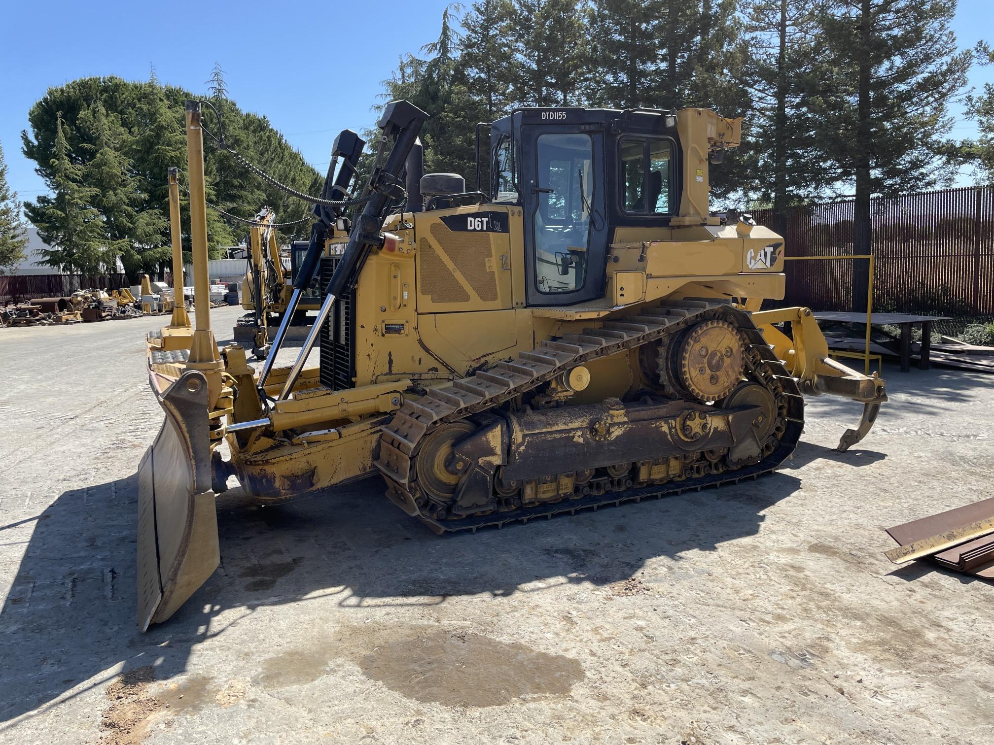 2013 CATERPILLAR D6T XL - view 3 of 8
