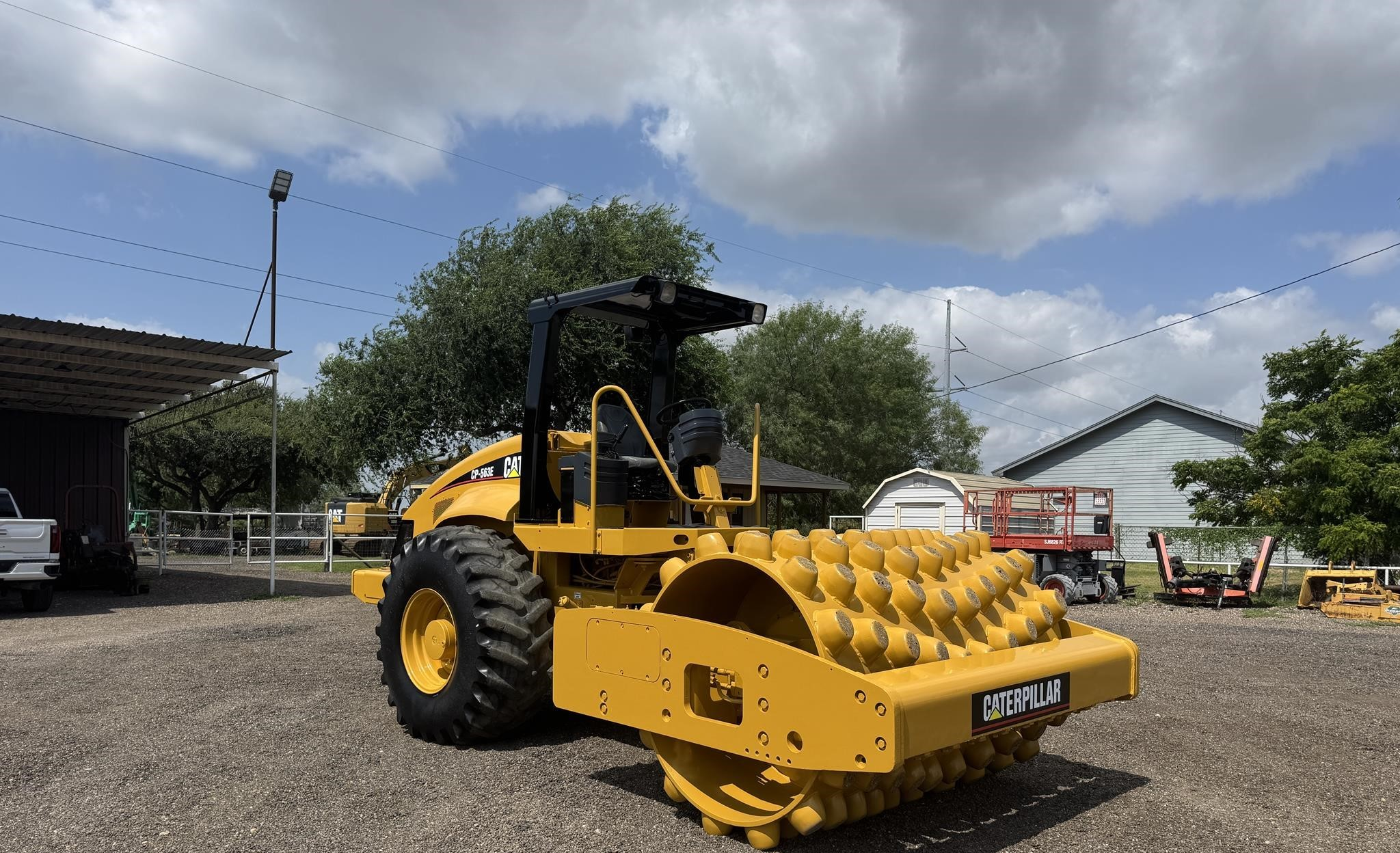 2004 CATERPILLAR CP-563E - view 7 of 13