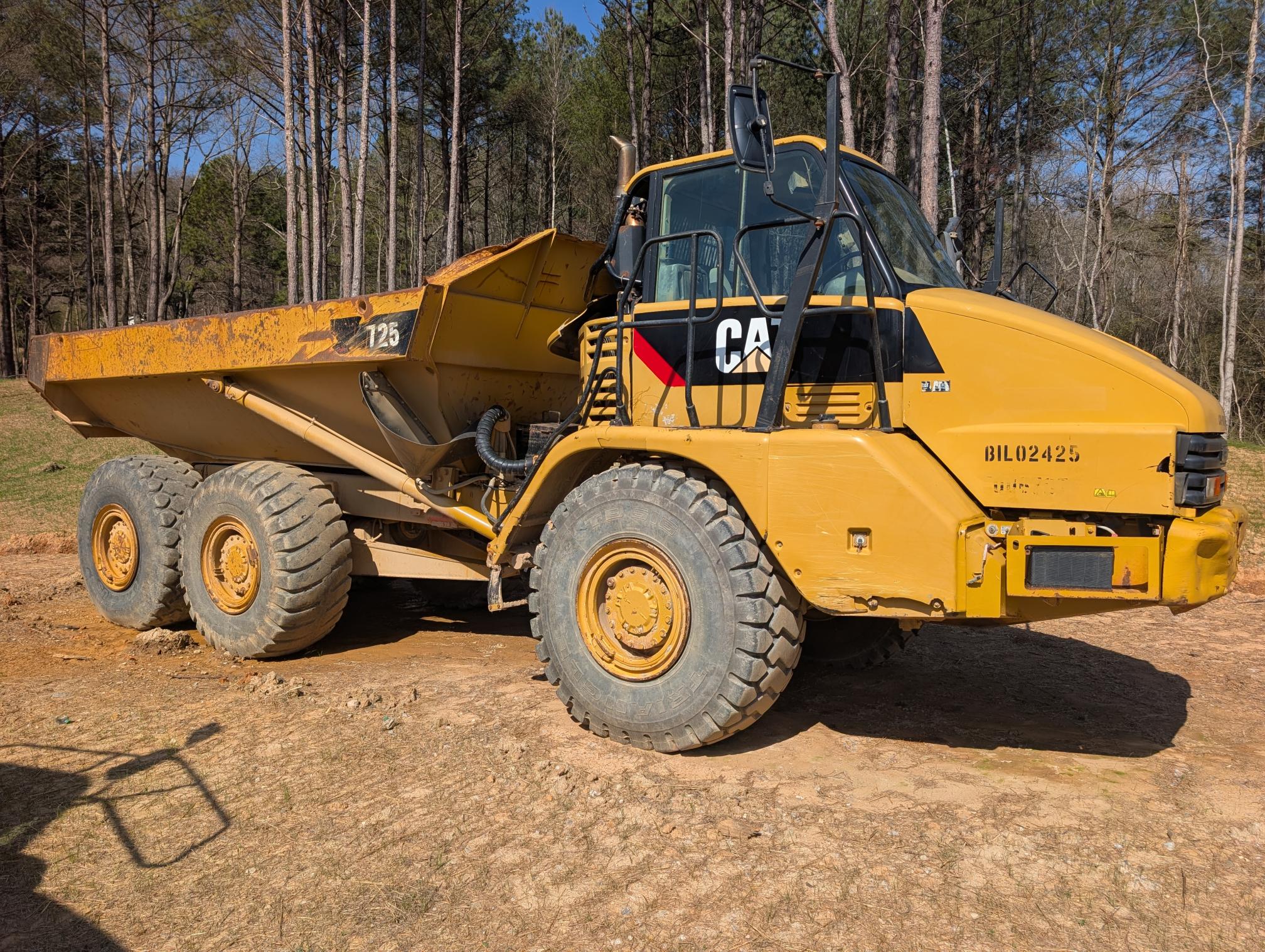 2014 CATERPILLAR 725