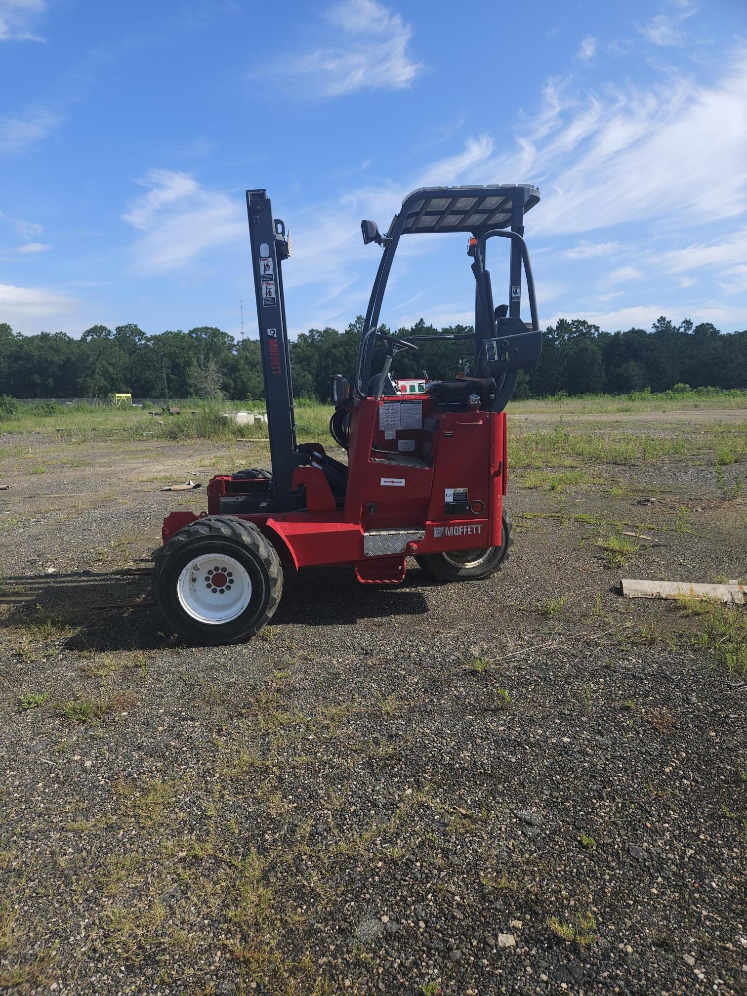 2011 MOFFETT M55 - Image 2