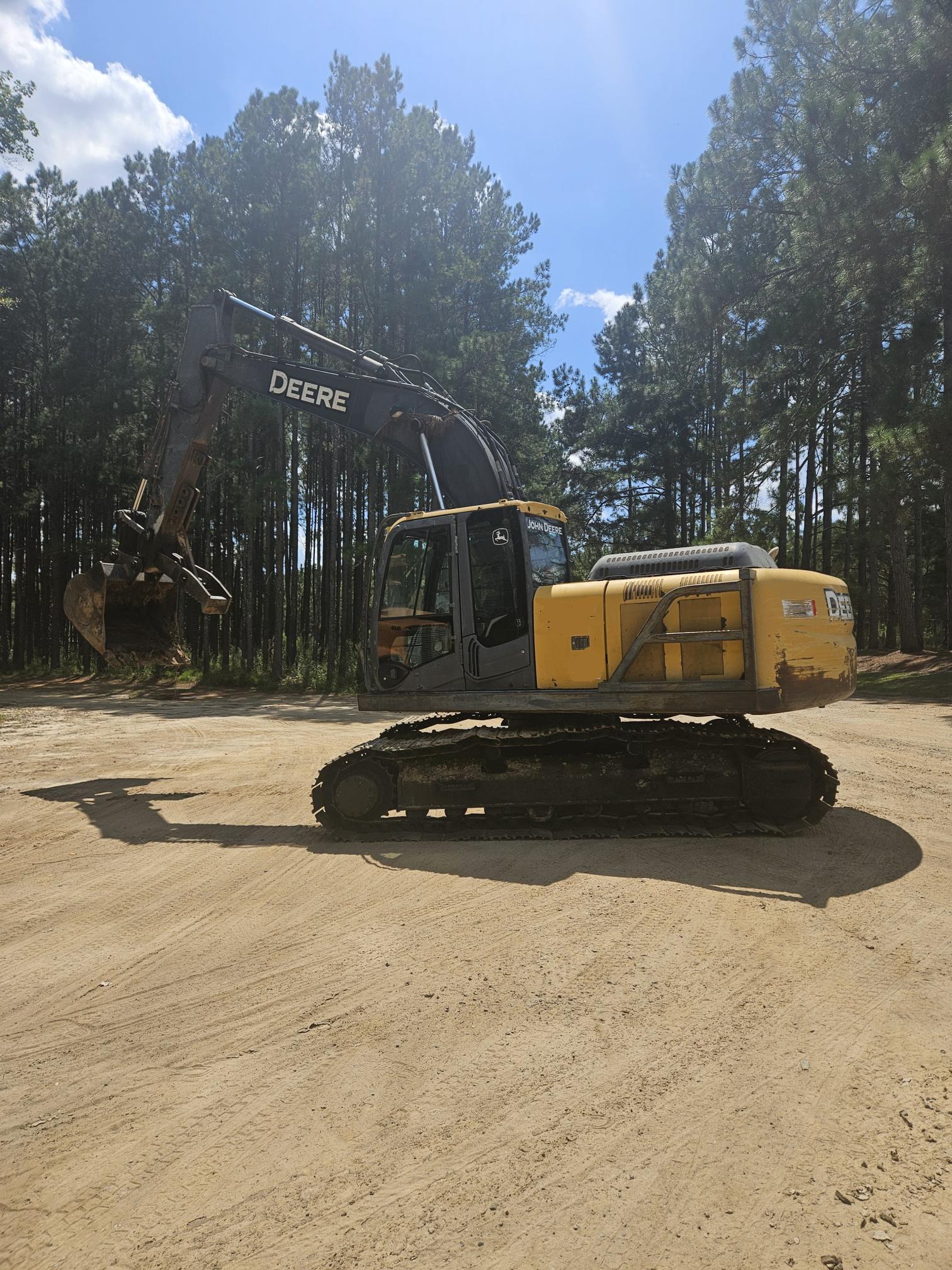 2010 DEERE 200D - Image 21
