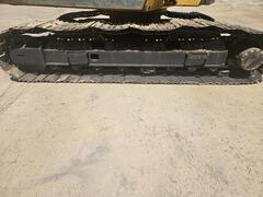 2010 DEERE 200D - Image 13