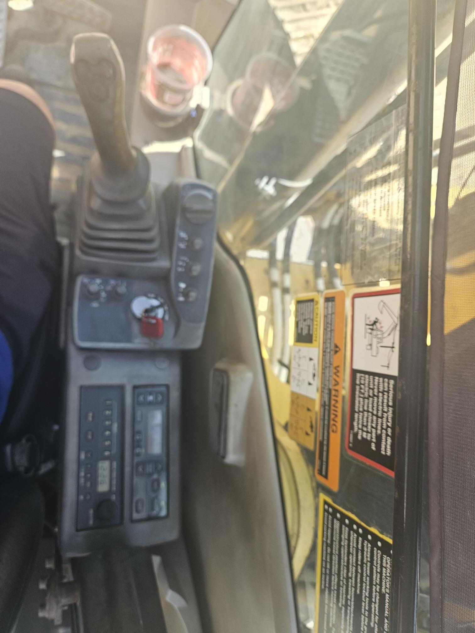 2010 DEERE 200D - view 15 of 21