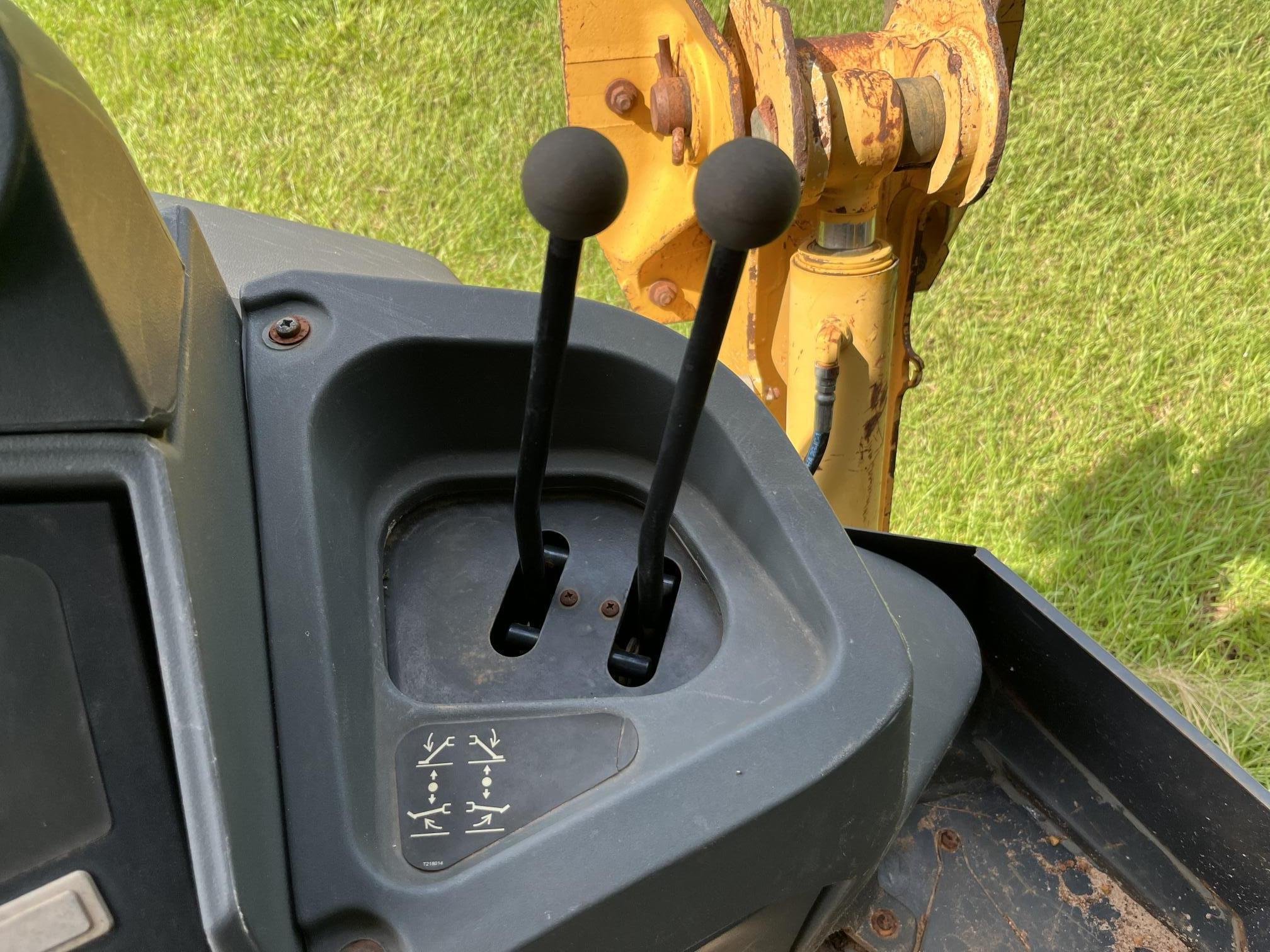 2012 DEERE 310J - Image 5