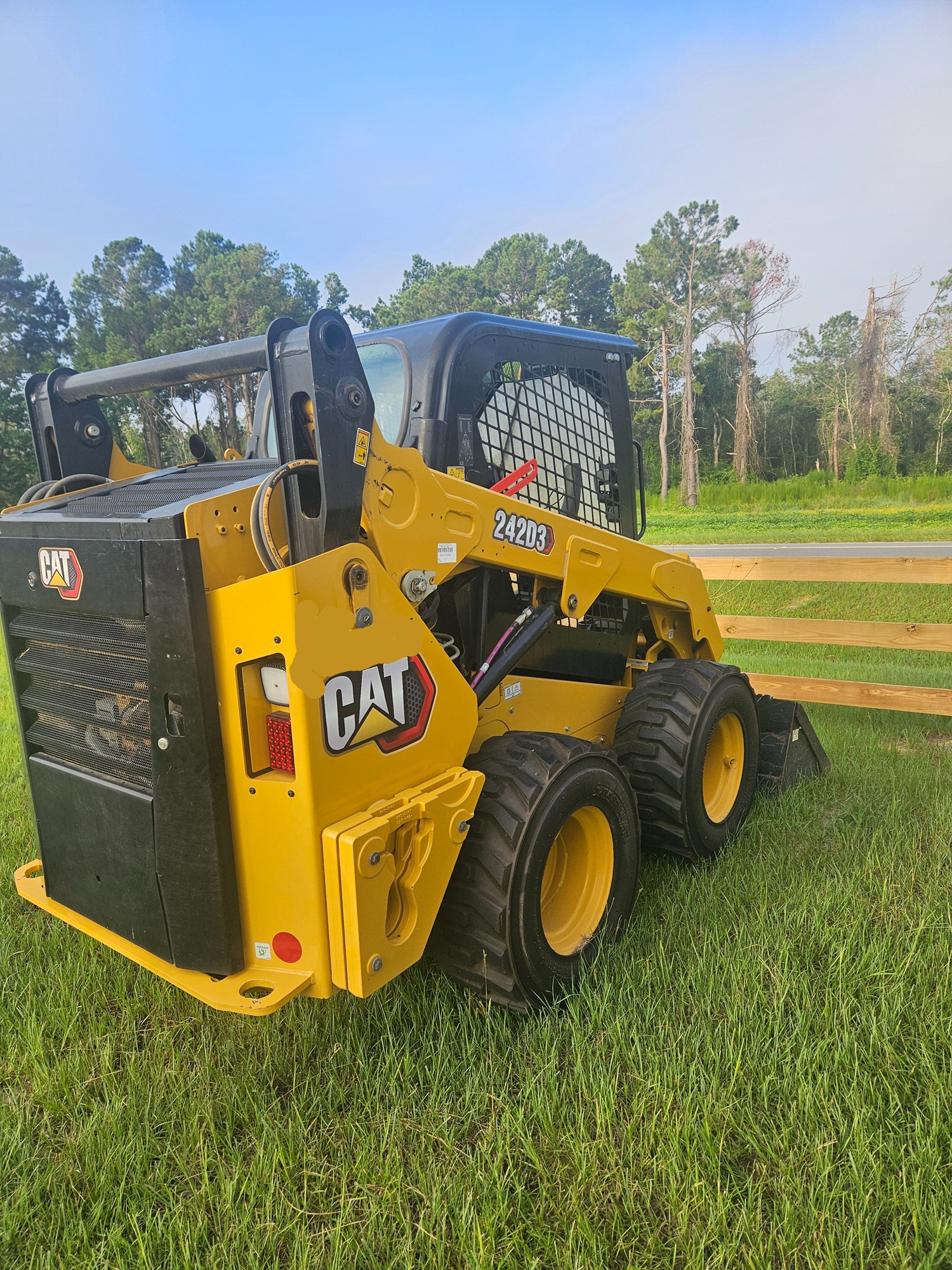 2024 CATERPILLAR 242D-3 - view 2 of 6