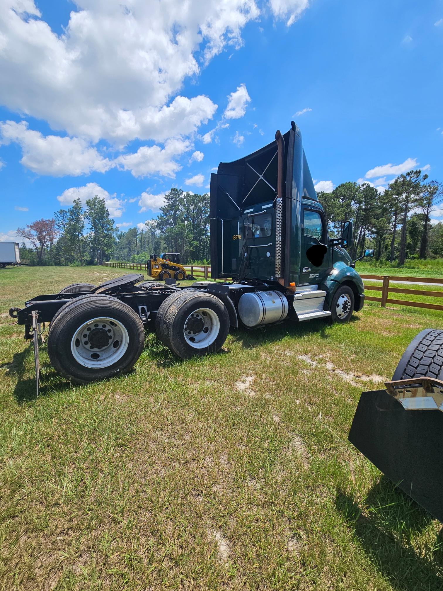 2019 KENWORTH T680 - view 3 of 17