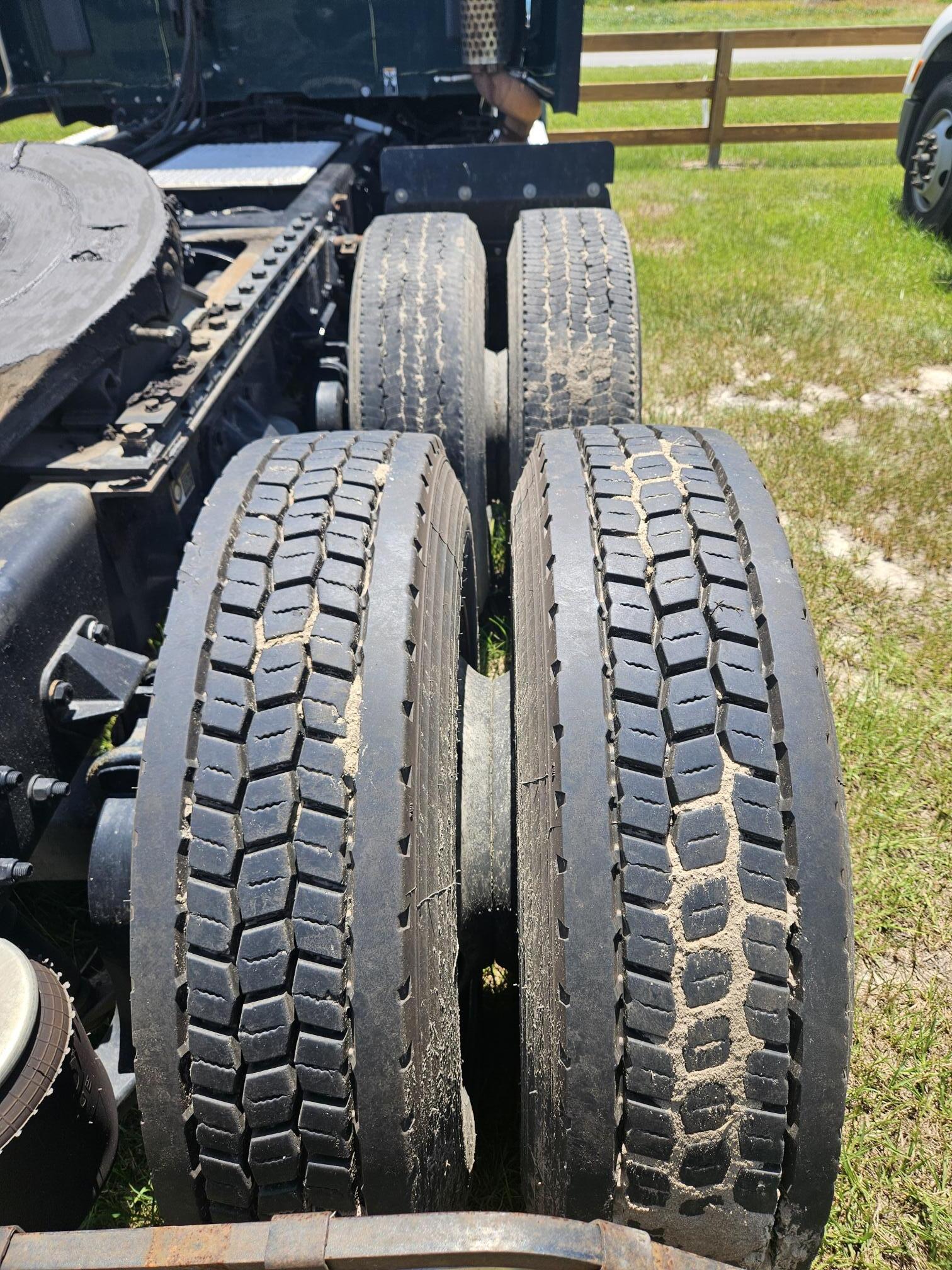 2019 KENWORTH T680 - view 14 of 17