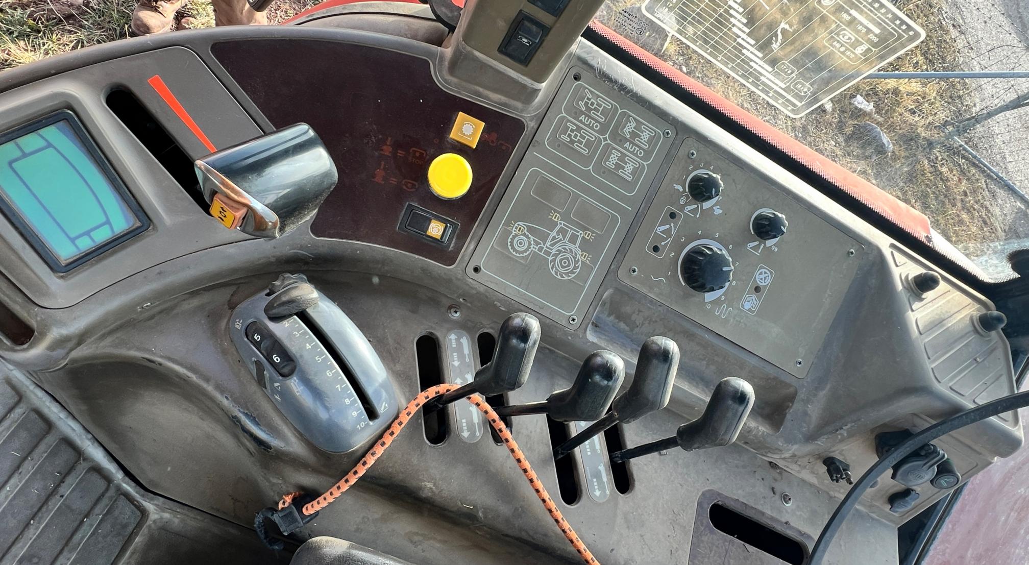 2004 CASE IH MXM130 - view 15 of 38