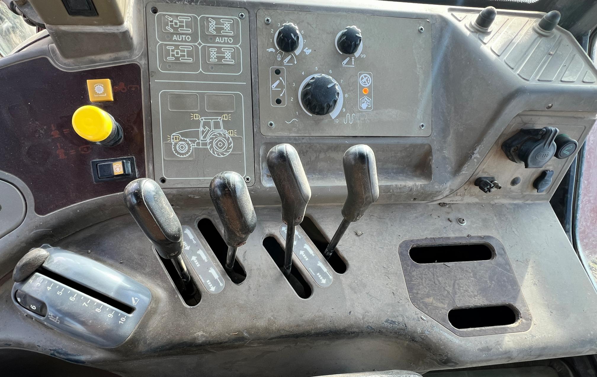 2004 CASE IH MXM130 - Image 17