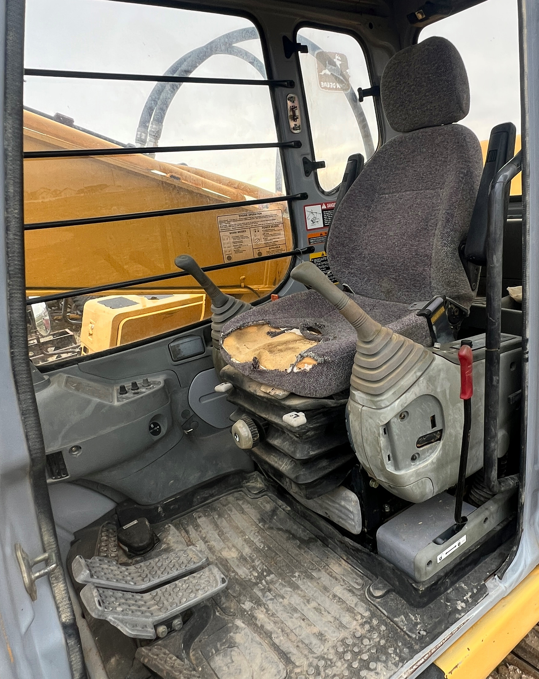 1999 DEERE 330LC - Image 16