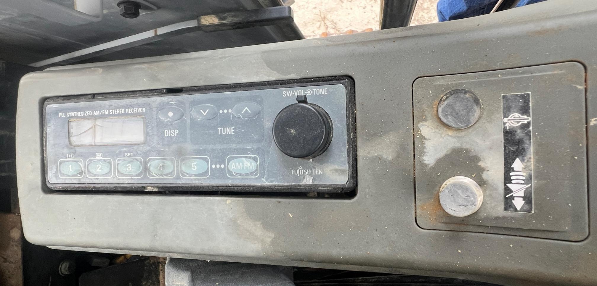 1999 DEERE 330LC - Image 22