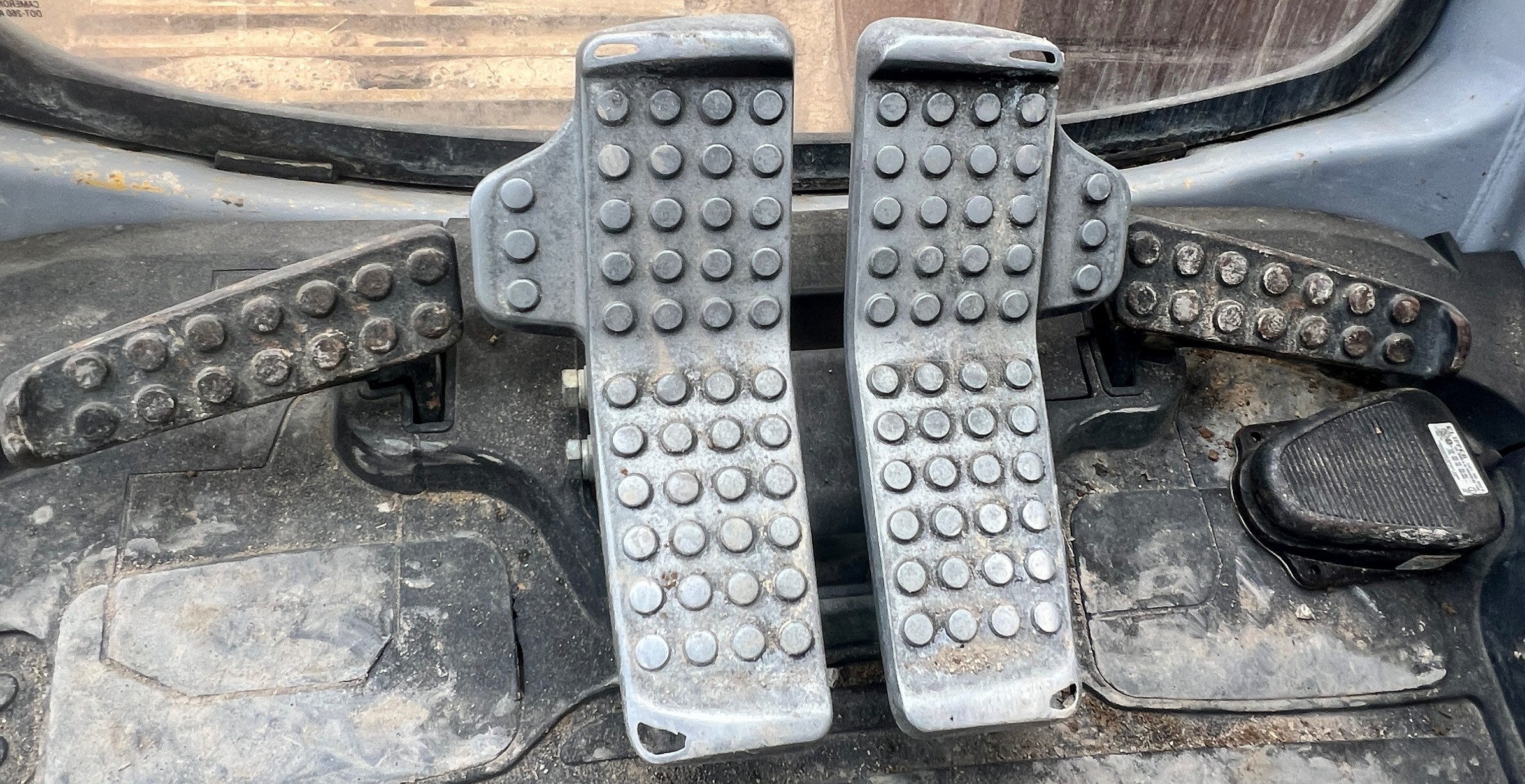 1999 DEERE 330LC - Image 17