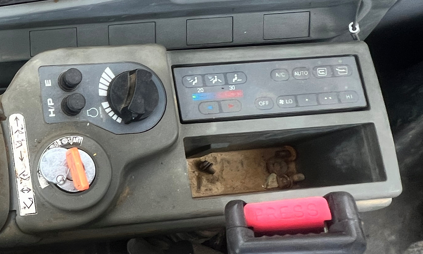 1999 DEERE 330LC - Image 24