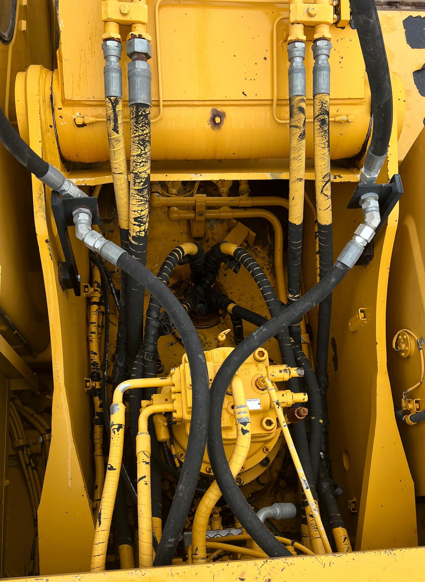 1999 DEERE 330LC - Image 28