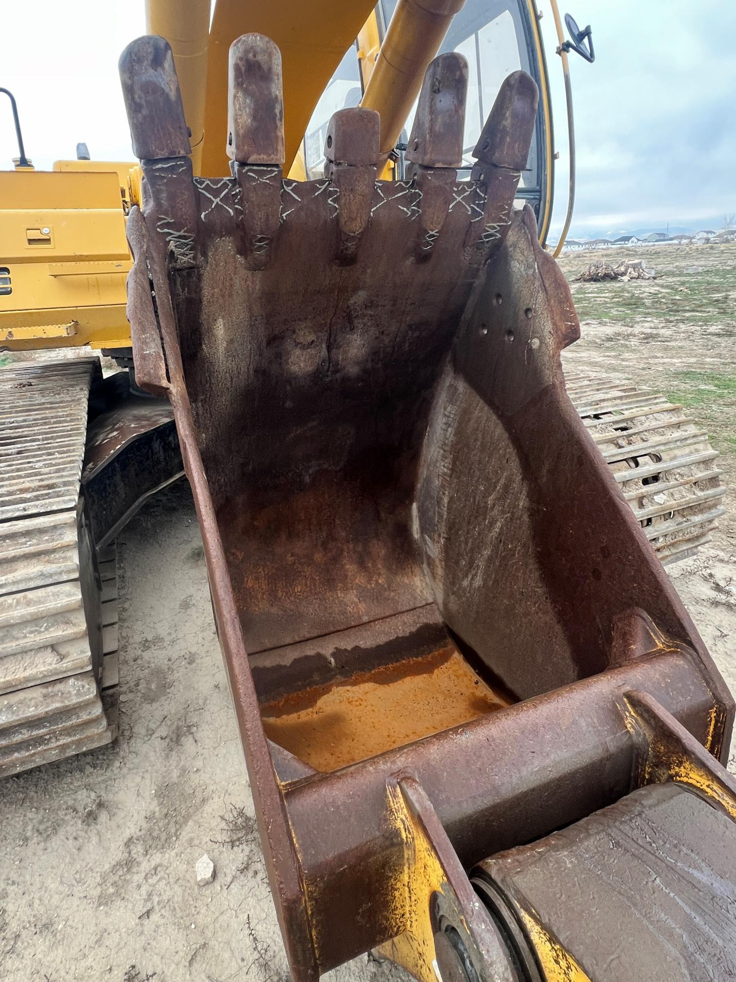 1999 DEERE 330LC - Image 38