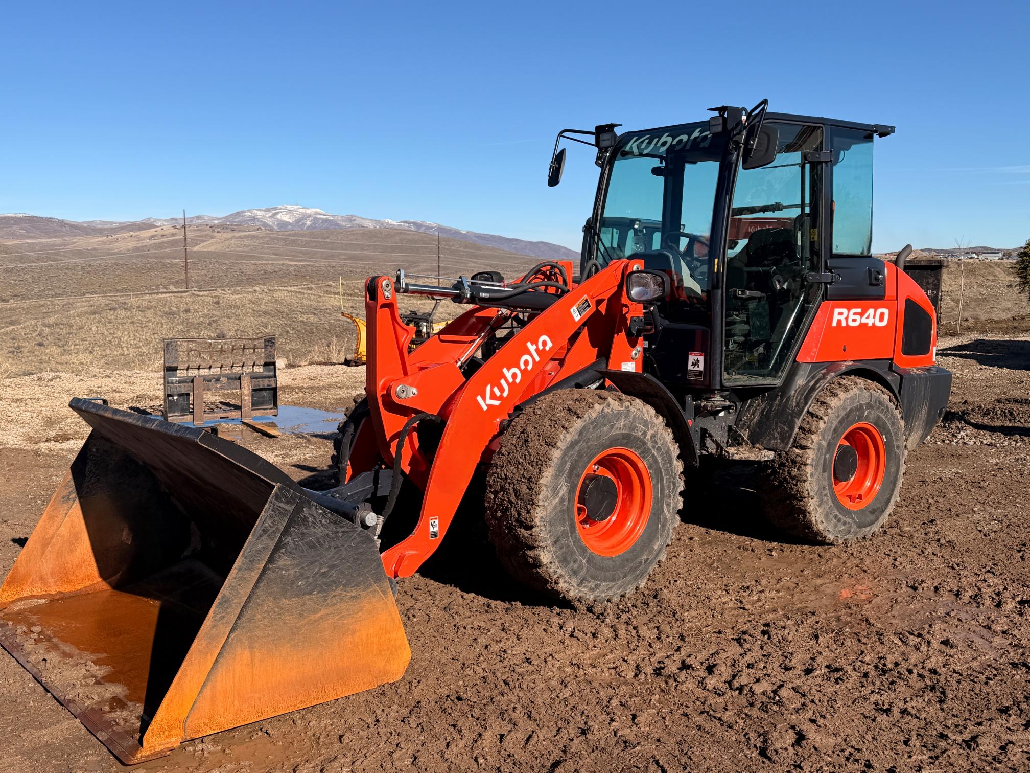 2024 KUBOTA r640 - view 3 of 20