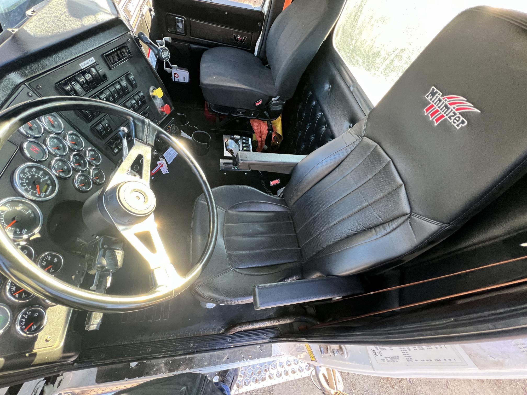 2019 WESTERN STAR W4900 - Image 27