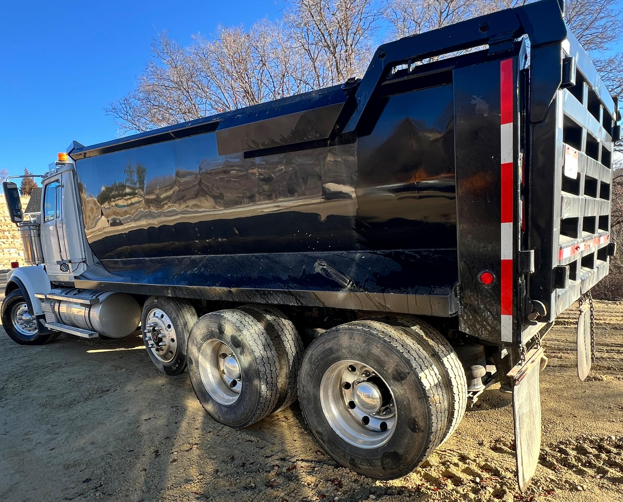 2019 WESTERN STAR W4900 - view 5 of 93