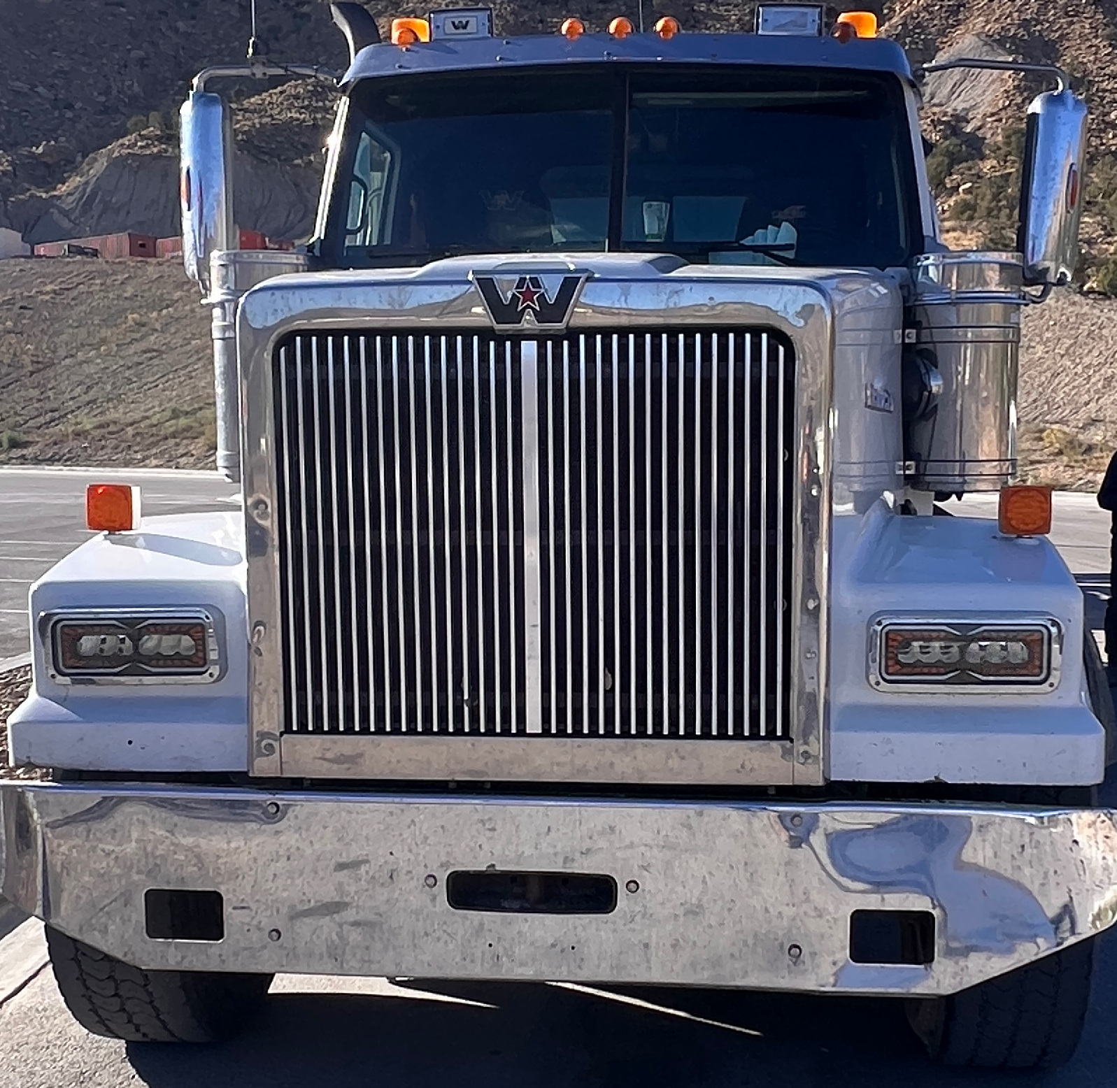 2019 WESTERN STAR W4900 - Image 19