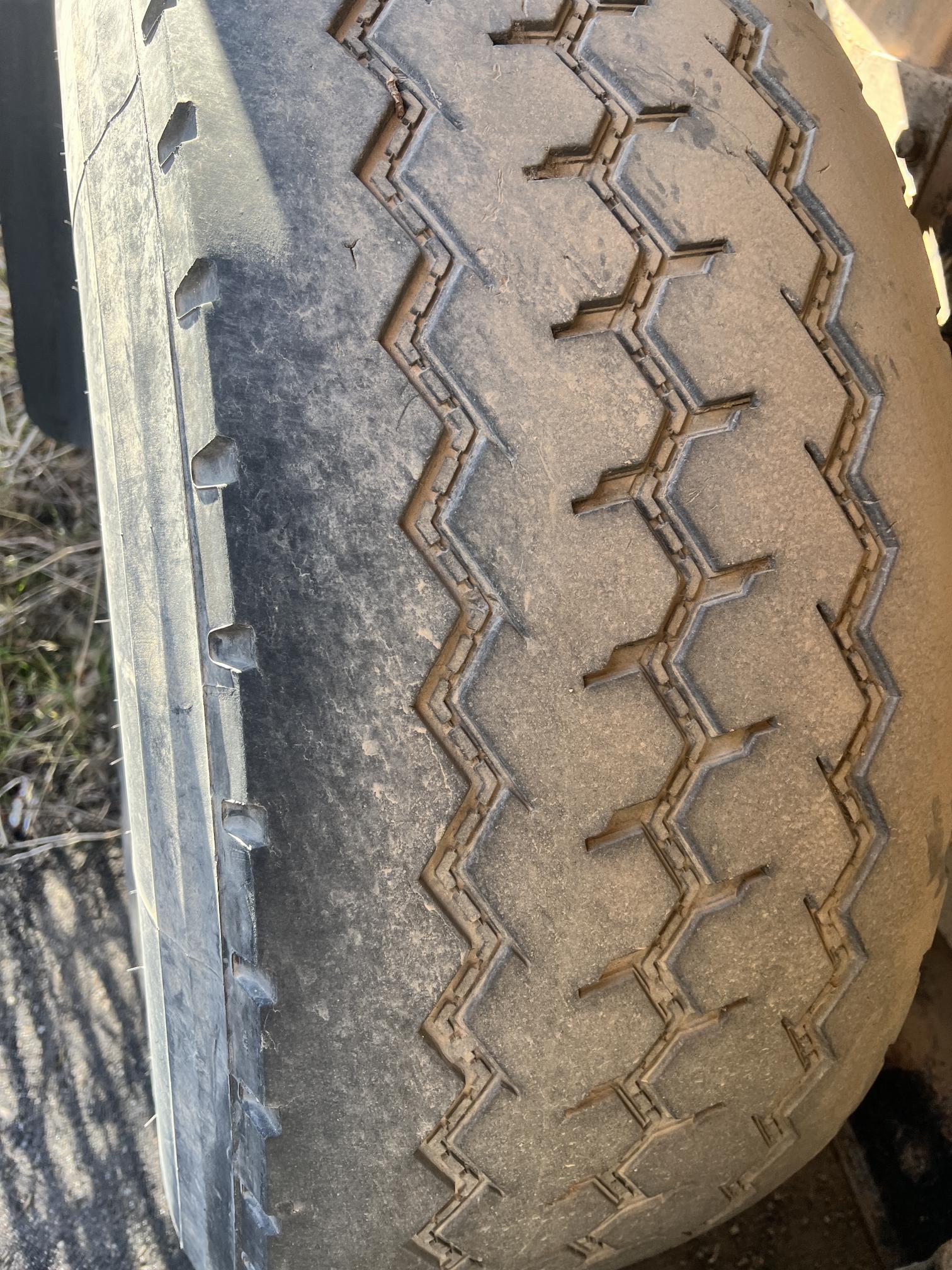 2007 STERLING L7500 Water Truck - Image 70