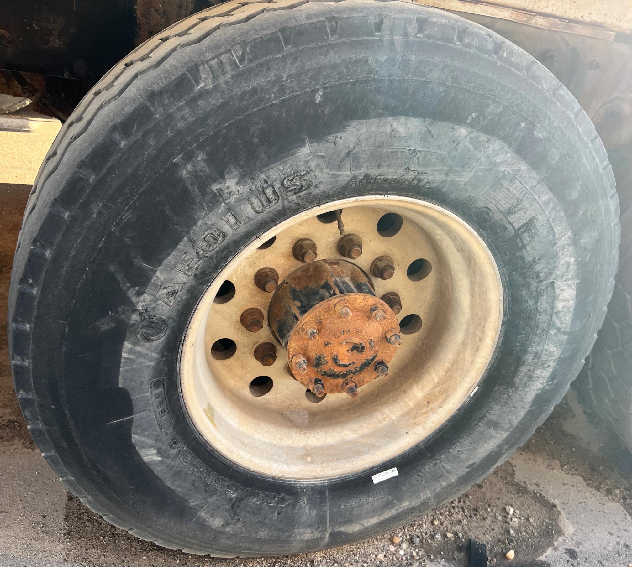 2007 STERLING L7500 Water Truck - Image 76