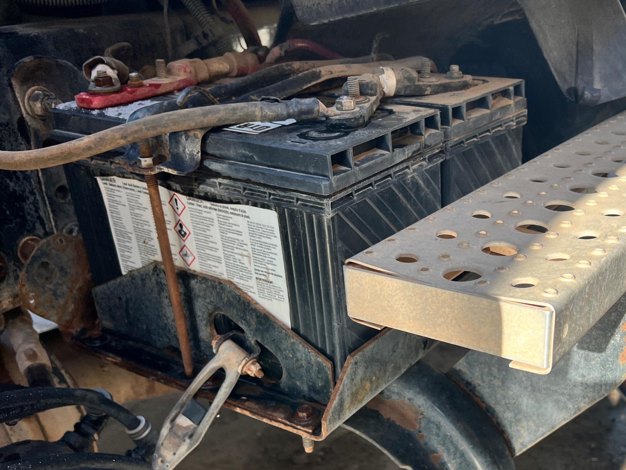 2007 STERLING L7500 Water Truck - Image 54