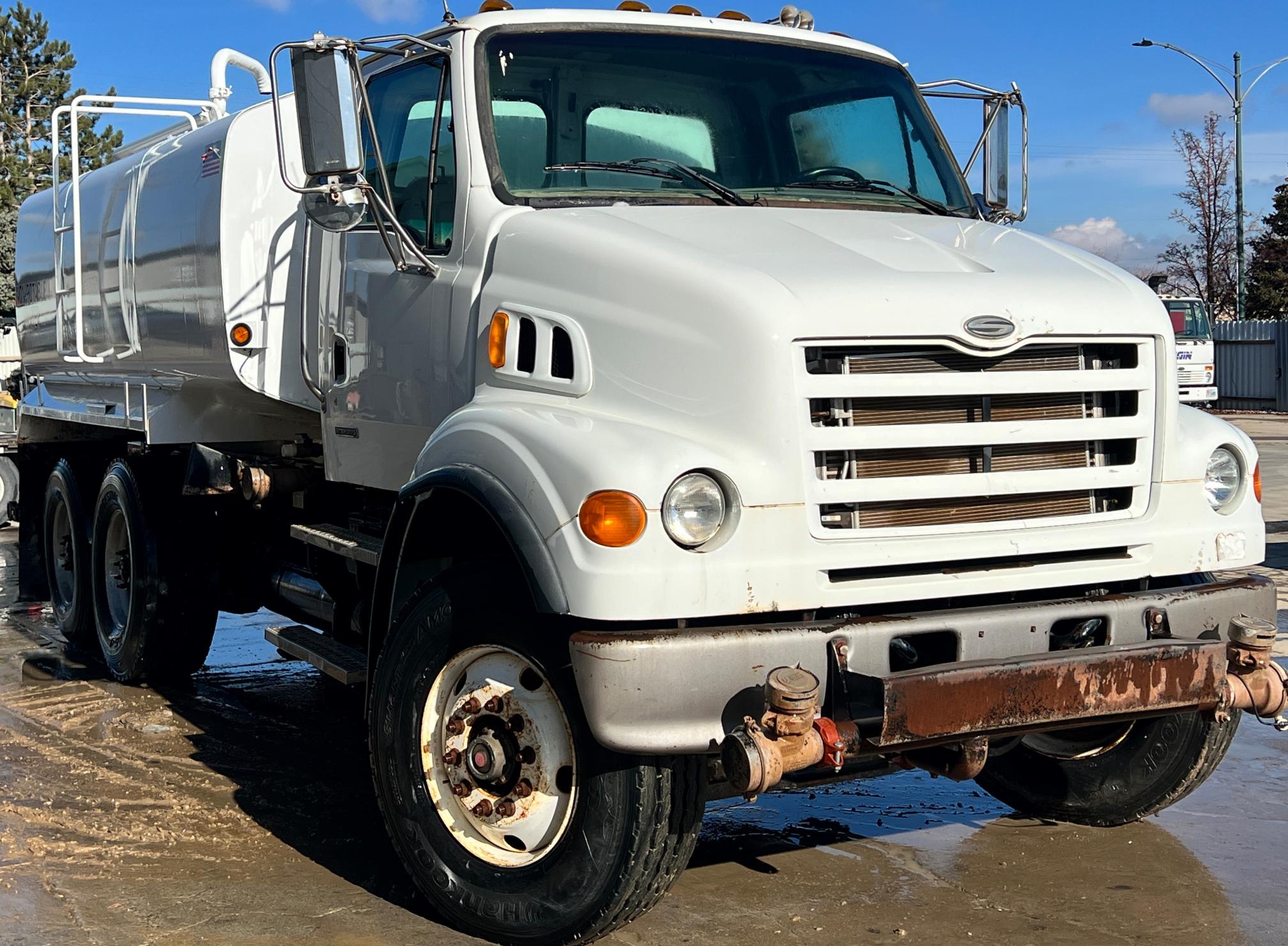 2007 STERLING L7500 Water Truck - Image 16