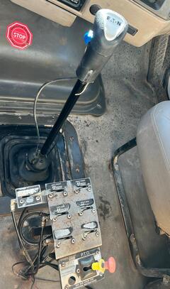 2007 STERLING L7500 Water Truck - Image 32