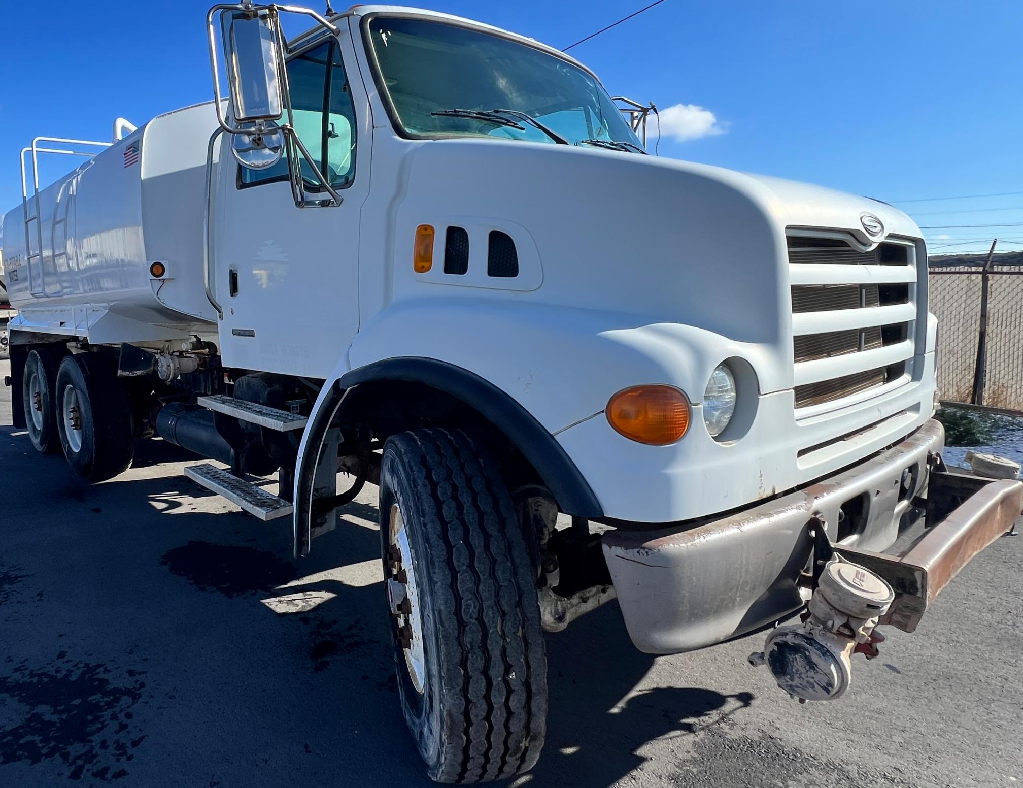 2007 STERLING L7500 Water Truck - Image 17