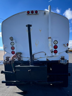 2007 STERLING L7500 Water Truck - Image 9