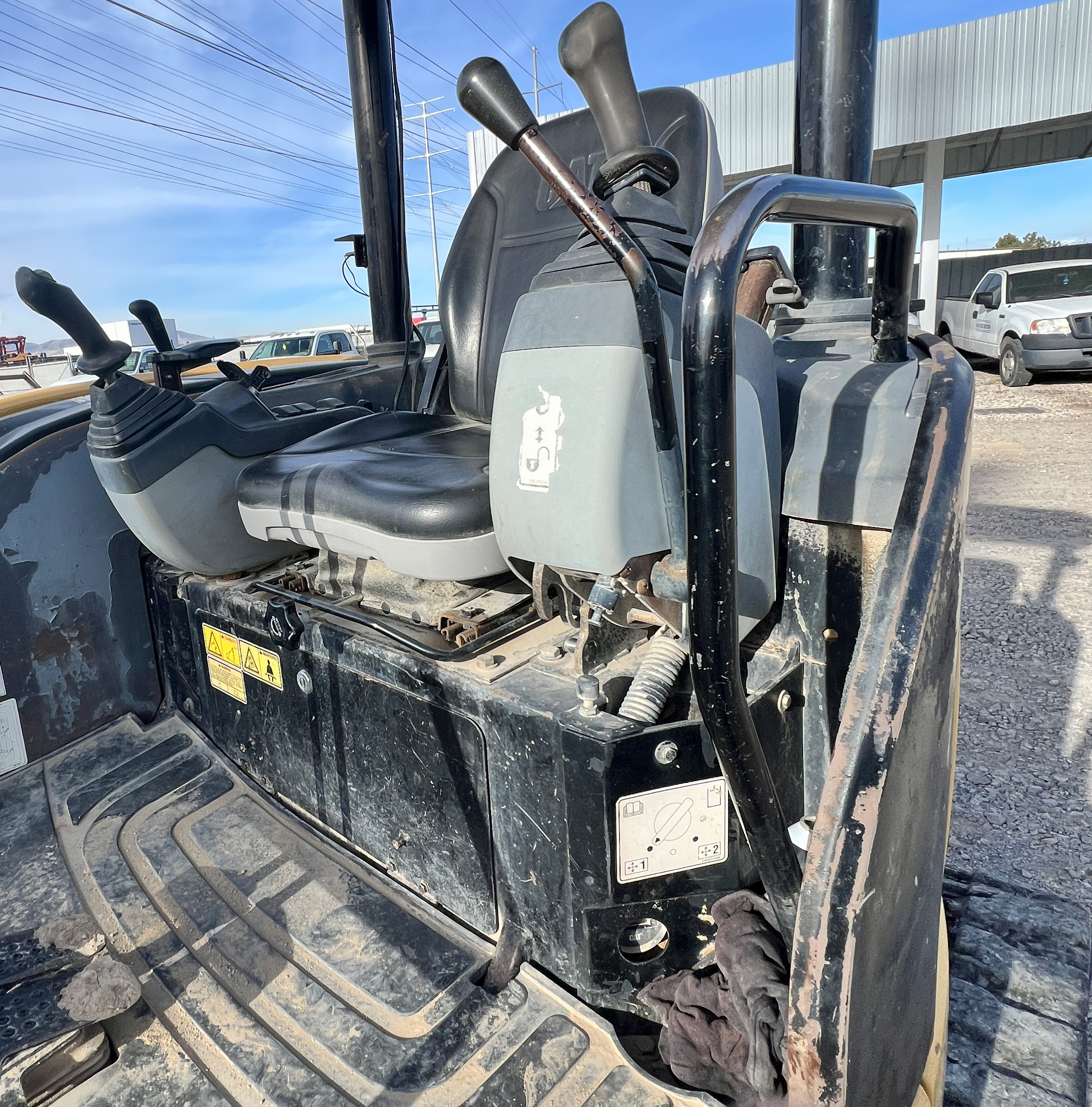 2004 CATERPILLAR 305Cr - view 14 of 33